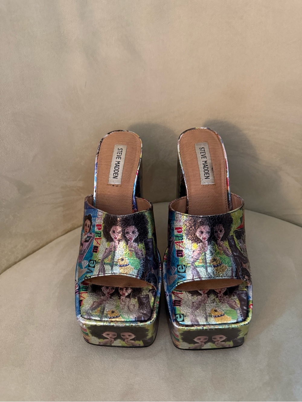 Steve Madden Multicolor Graphic Platform Mule Heels - Picture 4 of 4